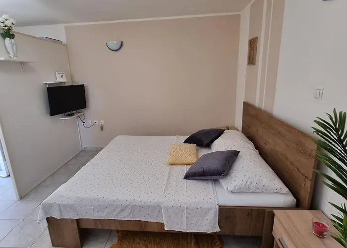 Sunset Petra アパート ザダル