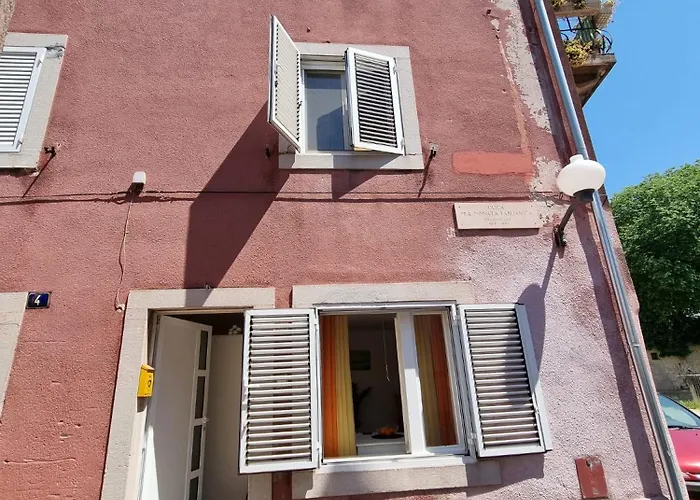 アパート Sunset Petra ザダル